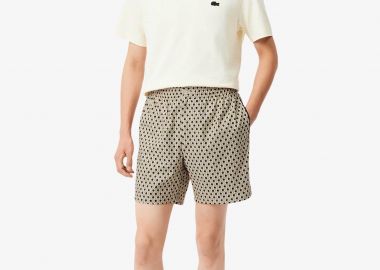 Lacoste ανδρική βερμούδα με all-over print και ελαστική μέση Relaxed Fit - GH0748-00 Μπεζ - LACOSTE - 