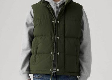 Levi's® ανδρικό αμάνικο μπουφάν με καπιτονέ σχέδιο και ψηλό λαιμό Standard Fit 