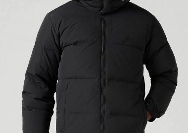 Levi's® ανδρικό μπουφάν puffer με κουκούλα καπιτονέ και logo patch Standard Fit - A85570000 Μαύρο - LEVI'S - 