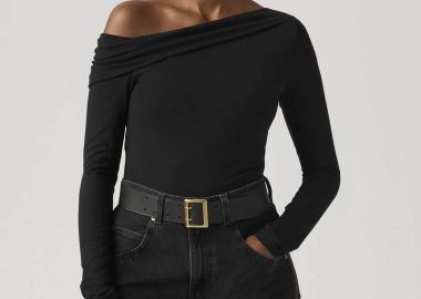 Levi's® γυναικεία μπλούζα off shoulder Slim Fit 