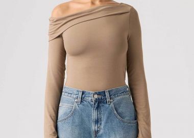 Levi's® γυναικεία μπλούζα off shoulder Slim Fit 