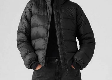Levi's® γυναικείο μπουφάν καπιτονέ με λογότυπο Standard Fit 