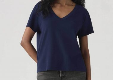 Levi's® γυναικείο T-shirt με V και λογότυπο Standard Fit 