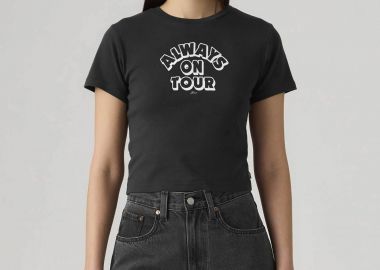 Levi's® γυναικείο T-shirt Slim Fit 