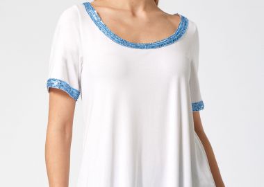 ΛΕΥΚΗ ΜΠΛΟΥΖΑ ΜΕ ΛΕΠΤΟΜΕΡΕΙΕΣ ΑΠΟ ΠΑΓΙΕΤΑ - Anna Raxevsky - 