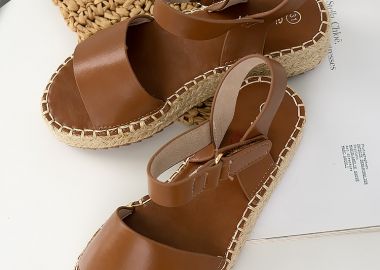 LISA BROWN FLATFORMS -  - 