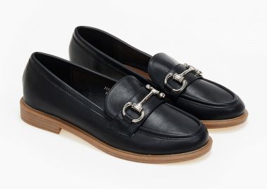 Loafers με διακοσμητική αγκράφα - Μαύρο - Issue - 