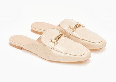 Loafers με διακοσμητική αγκράφα - Μπεζ - Issue - 