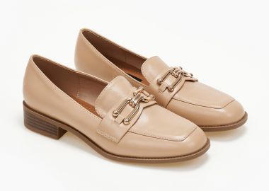 Loafers με διακοσμητική αγκράφα - Nude - Issue - 