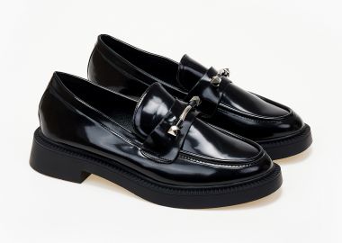 Loafers με μεταλλική λεπτομέρεια - Μαύρο - Issue - 