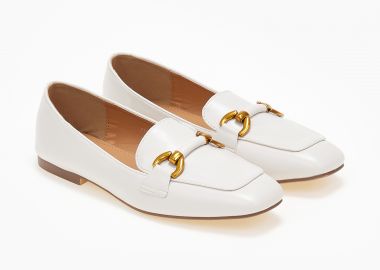 Loafers με μεταλλική λεπτομέρεια - Μπεζ - Issue - 