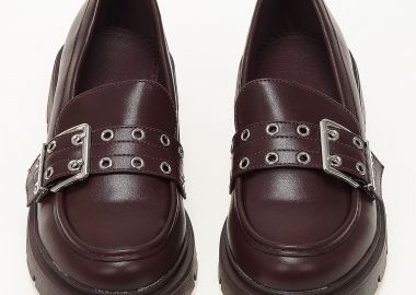 Loafers με τρακτερωτή σόλα και διακοσμητικό χοντρό λουράκι - Μπορντώ - Issue - 