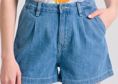 Loose fit lyocell blend τζιν σορτς με πιέτες - FUNKY BUDDHA - 