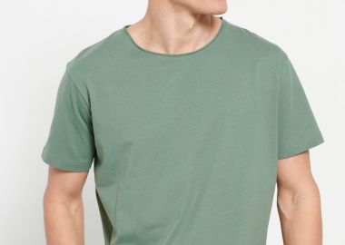 Loose fit t-shirt με raw cut λαιμόκοψη - FUNKY BUDDHA - 