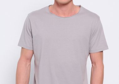 Loose fit t-shirt με raw cut λαιμόκοψη - FUNKY BUDDHA - 