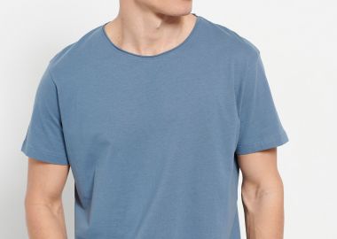 Loose fit t-shirt με raw cut λαιμόκοψη - FUNKY BUDDHA - 