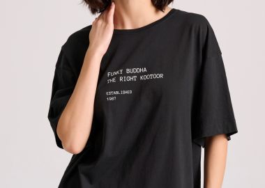 Loose fit t-shirt με text artwork τύπωμα στην πλάτη - FUNKY BUDDHA - 