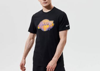LOS ANGELES LAKERS EARNED EDITION T-SHIRT ΜΑΥΡΟ - NIKE - 