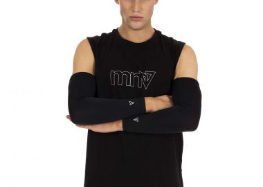MAGNETIC NORTH COMPRESSION ARM SLEEVES ΜΑΥΡΟ - MAGNETIC NORTH - 