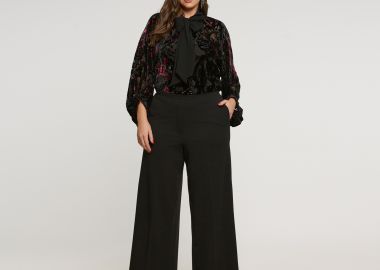 Μαύρη κρεπ παντελόνα Eva με τσάκιση - MAT FASHION - 