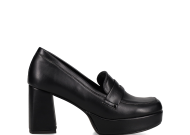 Μαύρο loafer με ψηλό τακούνι - MIGATO - 