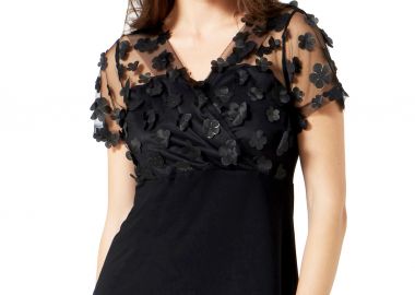 ΜΑΥΡΗ ΚΡΟΥΑΖΕ ΜΠΛΟΥΖΑ ΜΕ ΑΠΛΙΚΕ ΛΟΥΛΟΥΔΙΑ - Anna Raxevsky - 