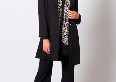 ΜΑΥΡΟ ΜΑΝΤΟ ΜΕ ΓΙΑΚΑ ΚΑΙ ΠΕΤΟ - Anna Raxevsky - 