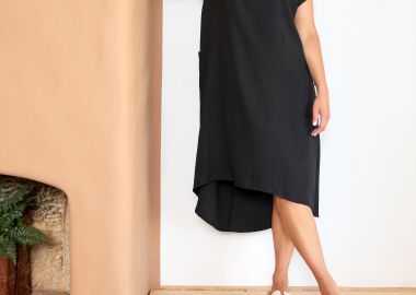 ΜΑΥΡΟ OVERSIZED LINEN-LOOK ΜΙΝΤΙ ΦΟΡΕΜΑ ΜΕ ΤΣΕΠΕΣ - Anna Raxevsky - 