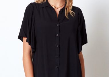 ΜΑΥΡΟ ΠΟΥΚΑΜΙΣΟ ΜΕ ΒΟΛΑΝ ΜΑΝΙΚΙΑ - Anna Raxevsky - 