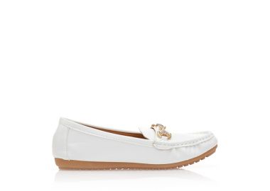 Μοκασίνια λευκά δερματίνη με αγκράφα από στρας ΛΕΥΚΟ - Tsoukalas - 