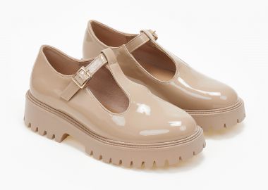 Μοκασίνια λουστρίνι με τρακτερωτή σόλα - Μπεζ - Issue - 