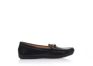 Μοκασίνια μαύρα δερματίνη με εξωτερικές ραφές και αγκράφα ΜΑΥΡΟ - Tsoukalas - 