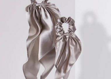 Μπεζ μεταξωτά λαστιχάκια με κορδέλα - JUST SILK - 