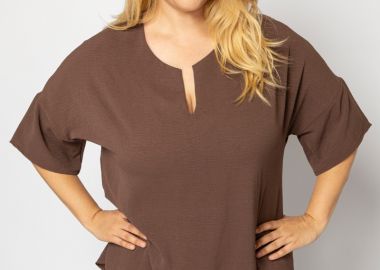 Μπλούζα HI-LO με λεπτομέρεια στο V σε καφέ χρώμα plus size -  - 