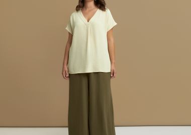 Μπλούζα κρεπ airwashed με V-λαιμόκοψη και πιέτα μπροστά - MAT FASHION - 