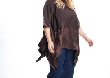 Μπλούζα plus size πλεκτή και σατέν ασύμμετρη σε καφέ χρώμα -  - 