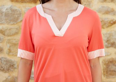 ΜΠΛΟΥΖΑ ΜΕ V - Anna Raxevsky - 