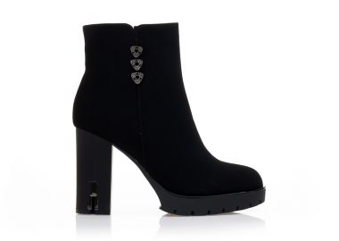 Μποτάκια μαύρα δερματίνη με αγκράφες από στρας ΜΑΥΡΟ - Tsoukalas - 