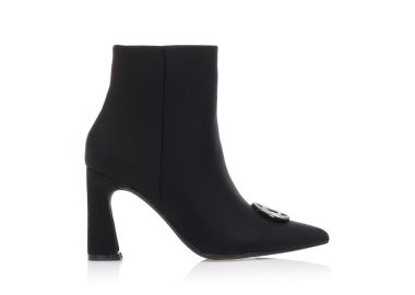 Μποτάκια μαύρα σατέν με διακοσμητική αγκράφα από στρας μυτερά ΜΑΥΡΟ - Tsoukalas - 