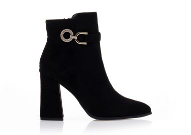 Μποτάκια μαύρα σουέτ με αγκράφα από στρας μυτερά ΜΑΥΡΟ - Tsoukalas - 