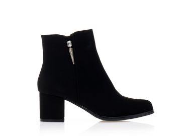 Μποτάκια μαύρα σουέτ με αγκράφα και στρας ΜΑΥΡΟ - Tsoukalas - 