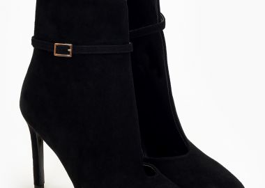 Μποτάκια με ιδιαίτερο κόψιμο - Μαύρο - Issue - 