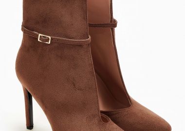 Μποτάκια με ιδιαίτερο κόψιμο - Πούρο - Issue - 