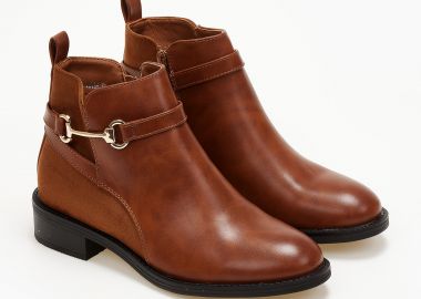 Μποτάκια με μεταλλική λεπτομέρεια - Κάμελ - Issue - 