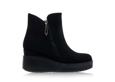 Μποτάκια πλατφόρμα μαύρα σουέτ με στρας και διακοσμητικό φερμουάρ ΜΑΥΡΟ - Tsoukalas - 