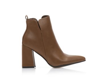 Μποτάκια πούρο δερματίνη με άνοιγμα στο πλάι μυτερά ΠΟΥΡΟ - Tsoukalas - 