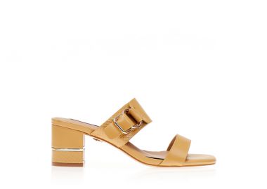 Mules κάμελ δερματίνη με animal print και χρυσές λεπτομέρειες ΚΑΜΕΛ - Tsoukalas - 