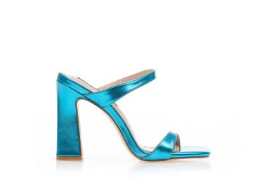 Mules μπλε μεταλλιζέ δερματίνη με λεπτή φάσα και ιδιαίτερο τακούνι ΜΠΛΕ - Tsoukalas - 