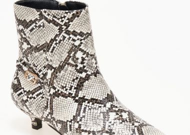 Μυτερά μποτάκια με χαμηλό τακούνι και διακοσμητικό λουράκι - Snake - Issue - 