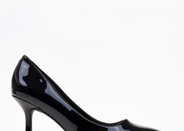 Μυτερές γόβες λουστρίνι με λεπτό τακούνι - Μαύρο - Issue - 